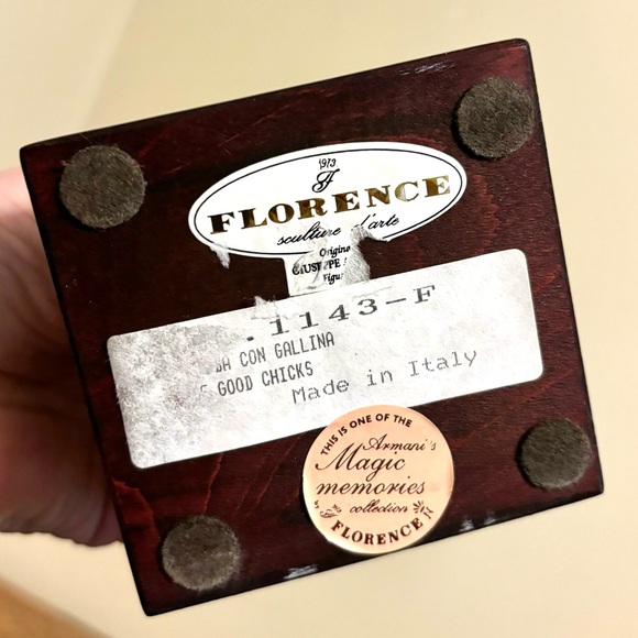 VTG Guiseppe Armani “Be Good Chicks” Collectible Figurine - Picture 2 of 2